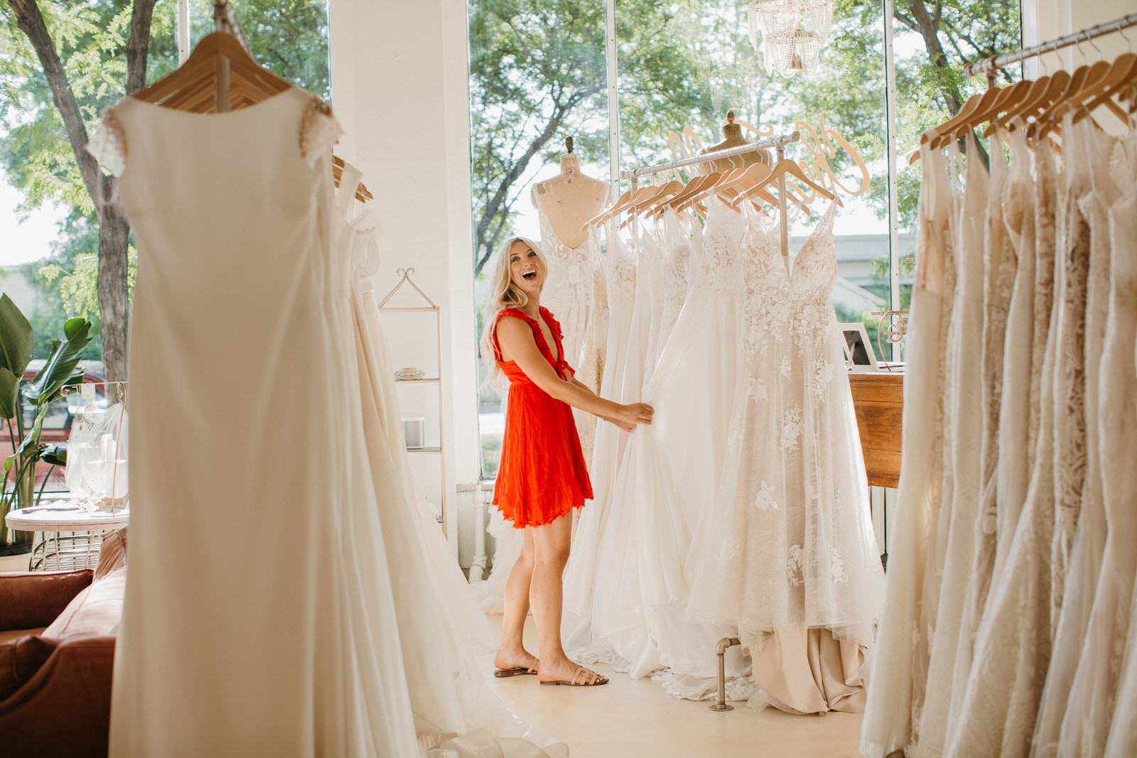 Wedding Dresses, Wedding Dress Shopping, Shopping for a Wedding Dress, Wedding Dress. Che Bella Bridal Salon